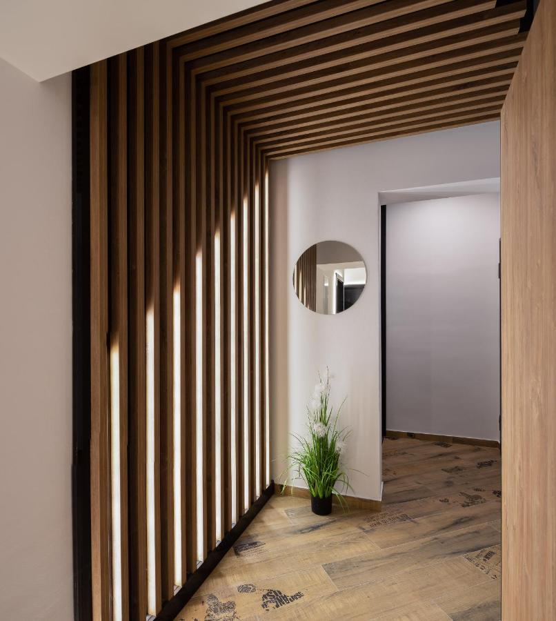 Top Rooms Split Exterior photo