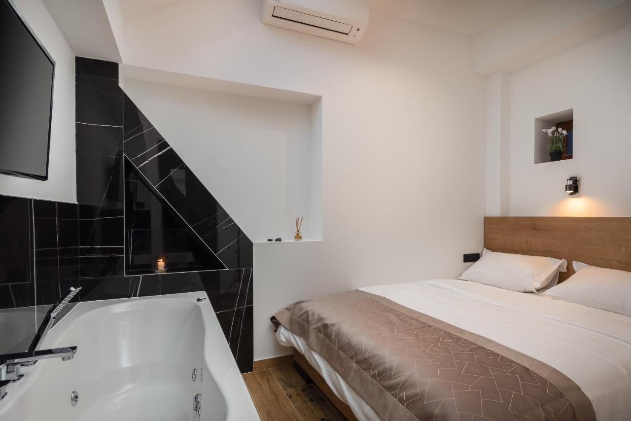 Top Rooms Split Exterior photo