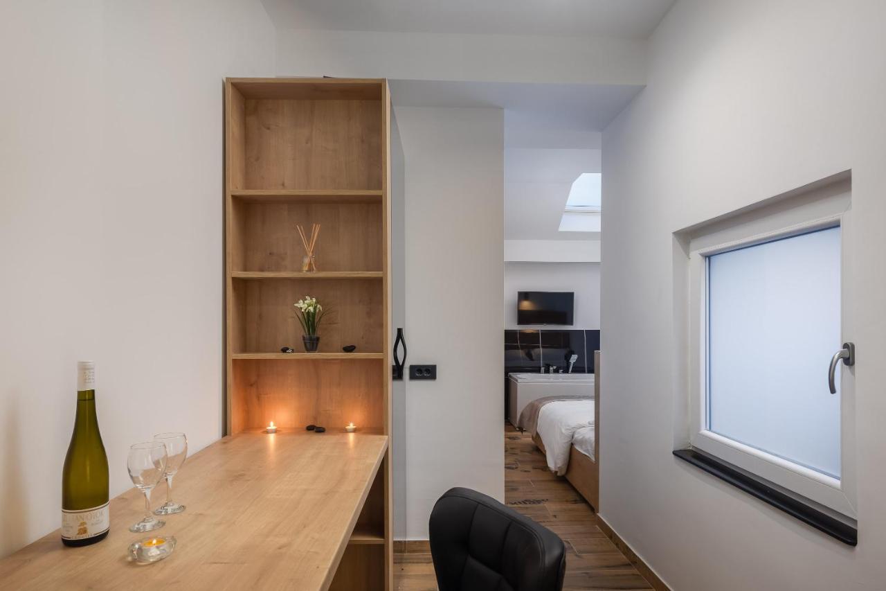 Top Rooms Split Exterior photo