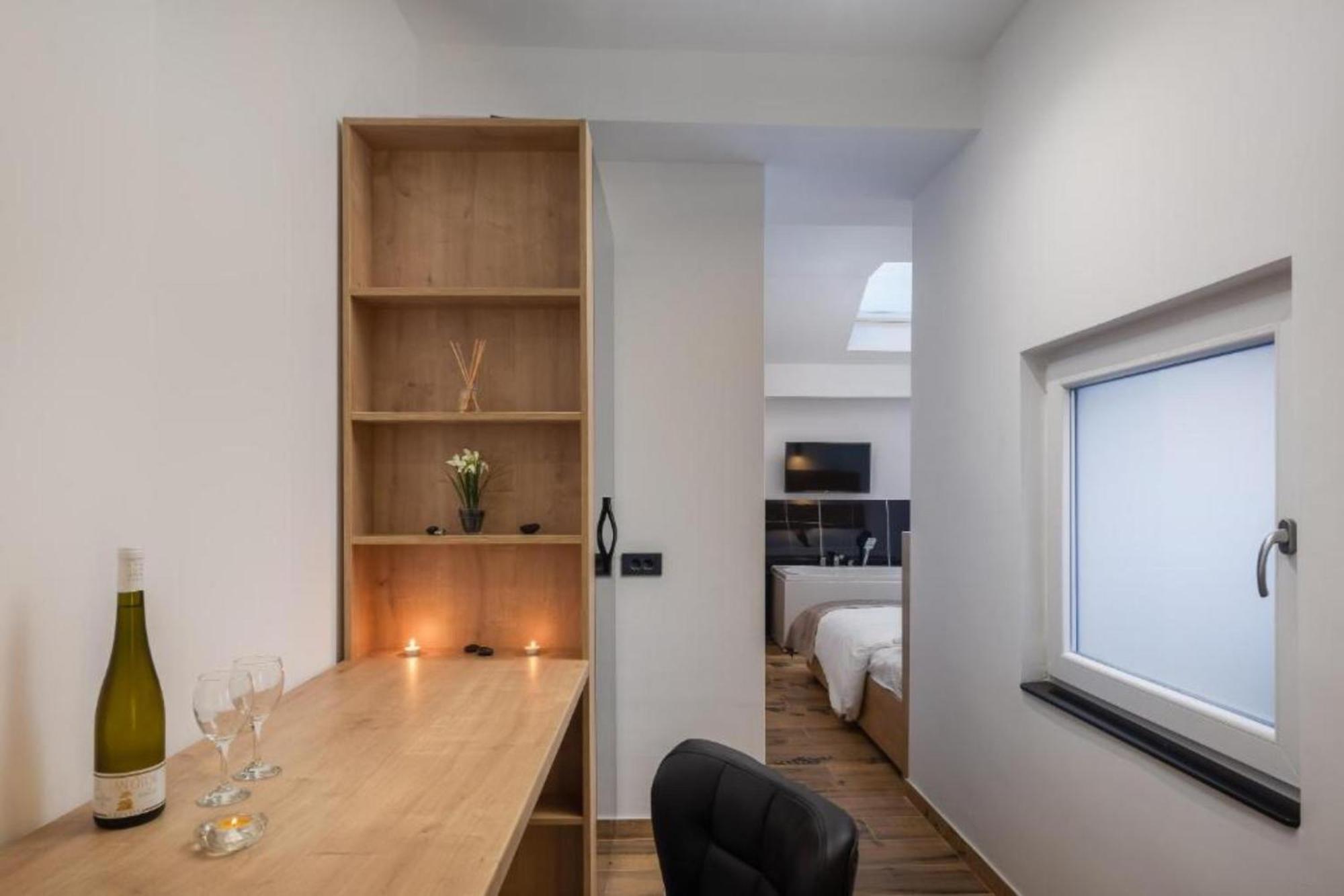 Top Rooms Split Exterior photo
