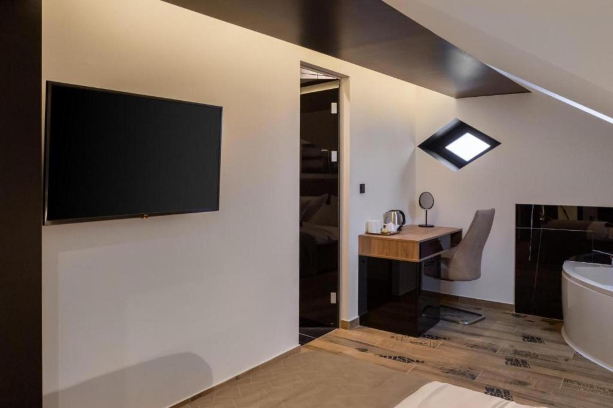 Top Rooms Split Exterior photo