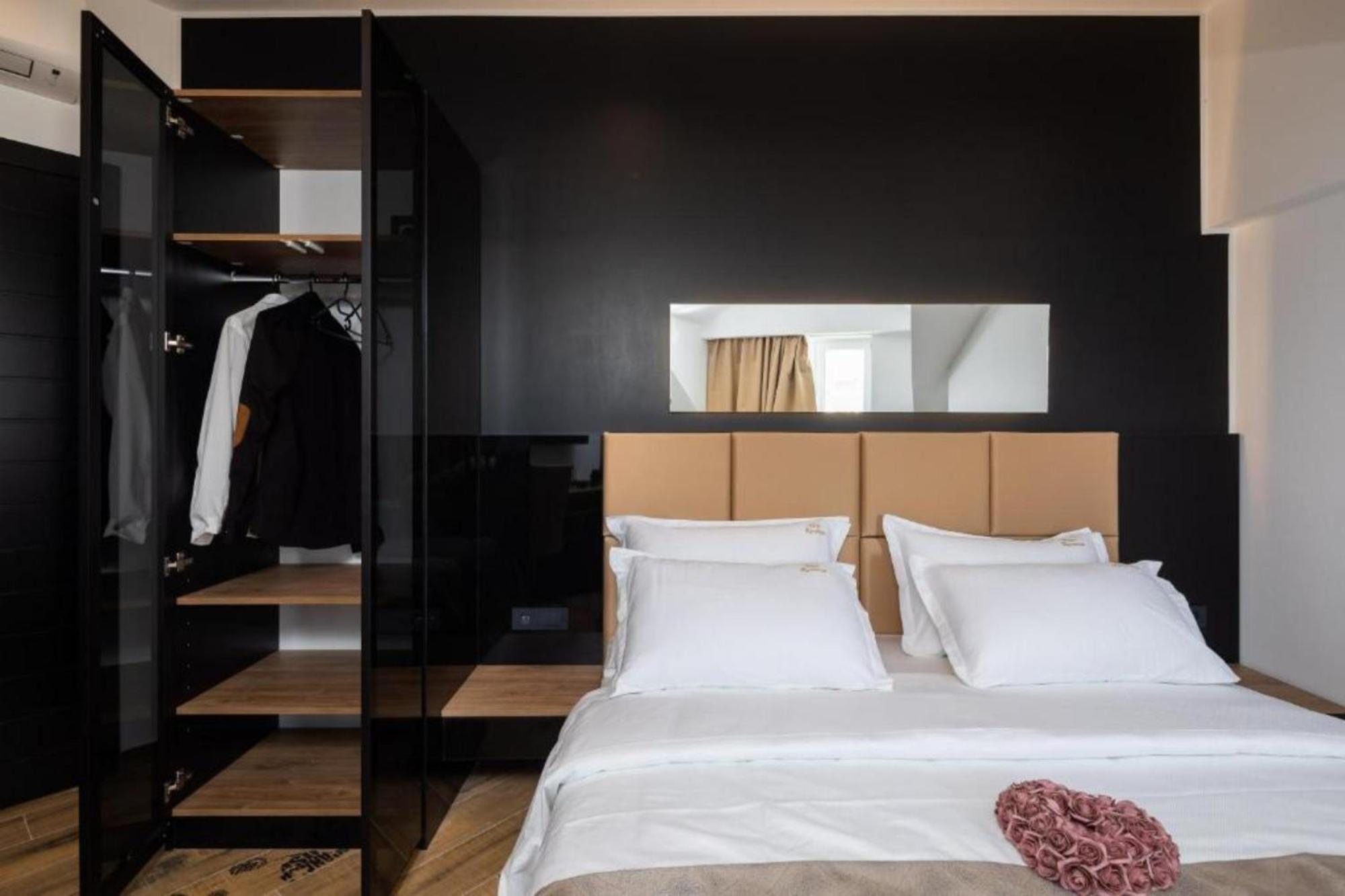 Top Rooms Split Exterior photo