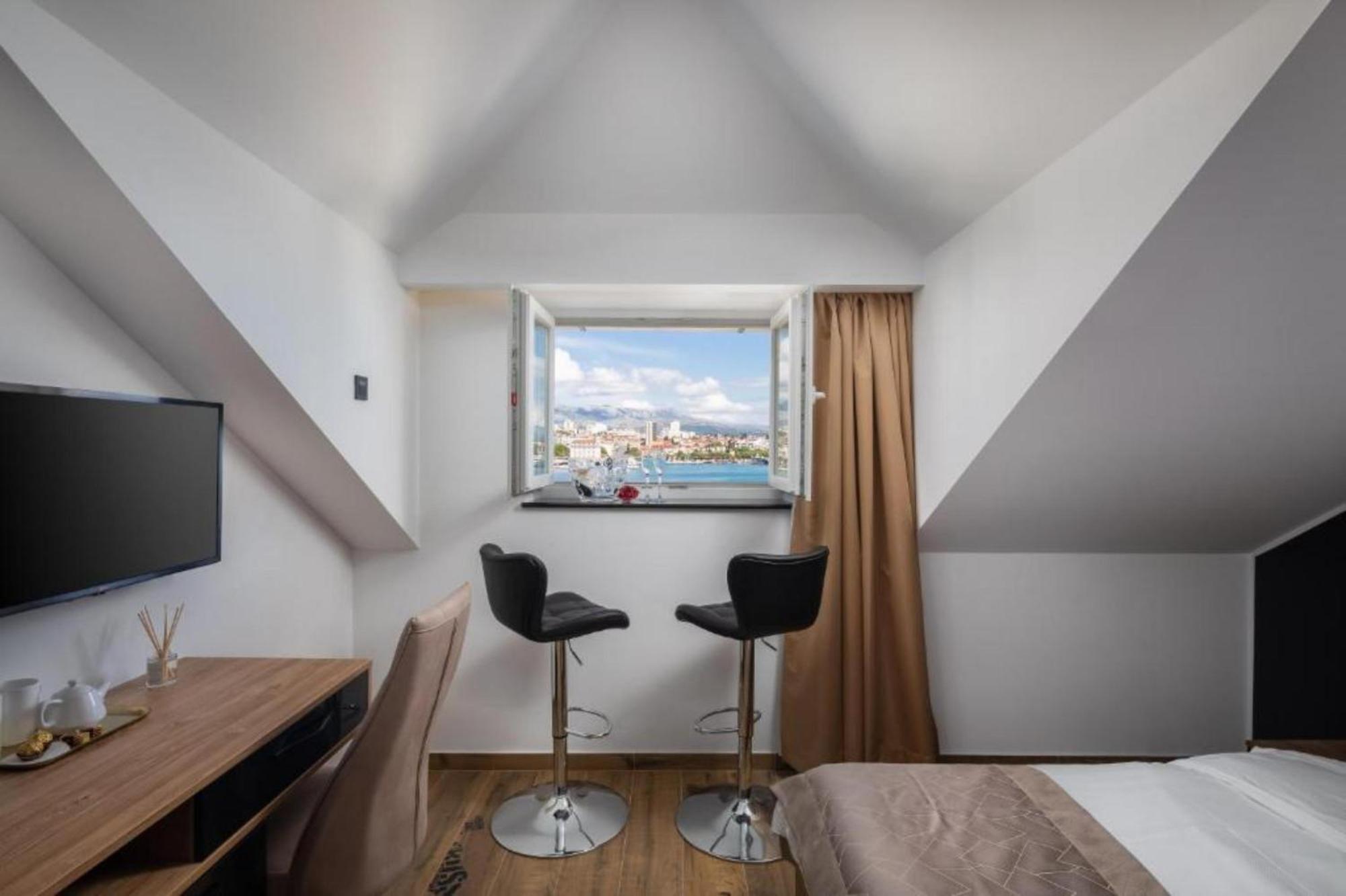 Top Rooms Split Exterior photo