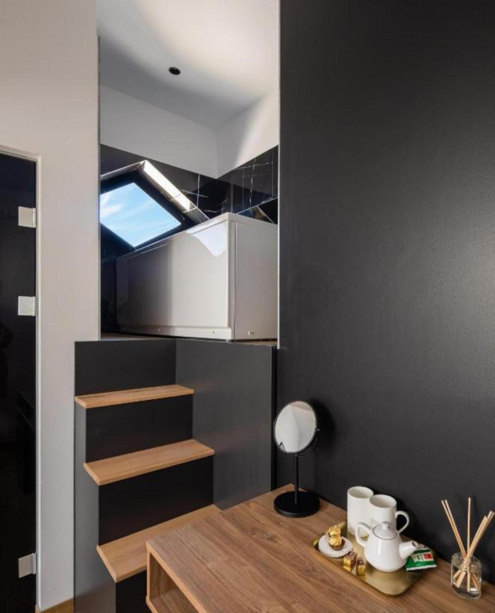Top Rooms Split Exterior photo